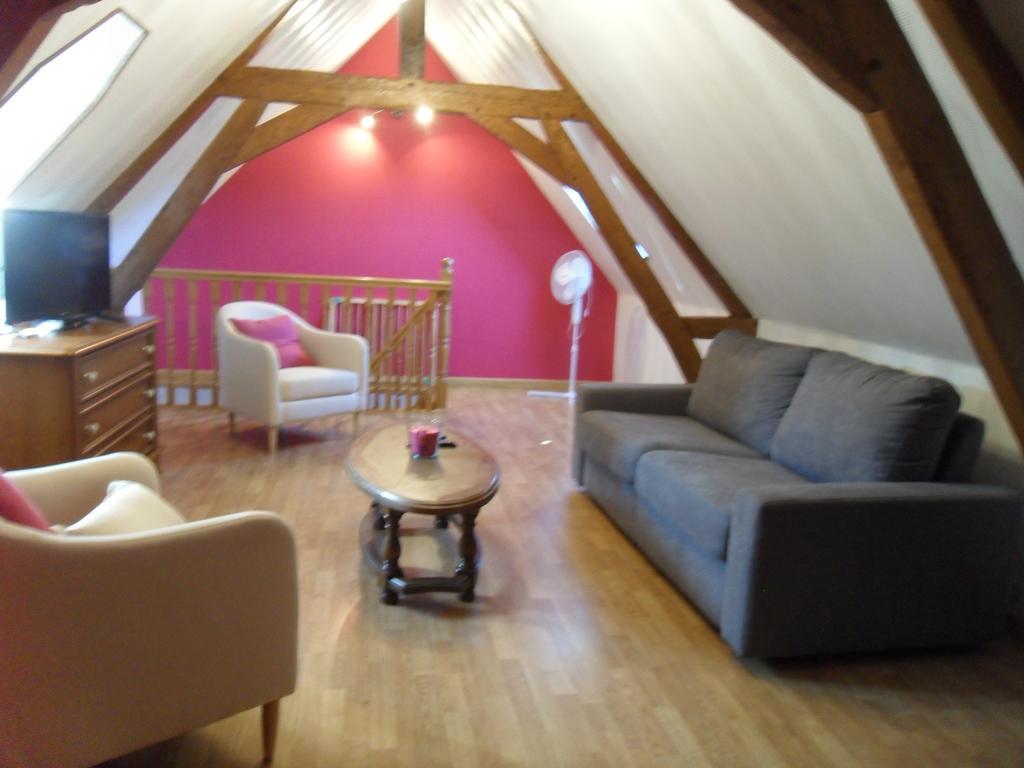 Auberge A La Ferme Surques Екстериор снимка